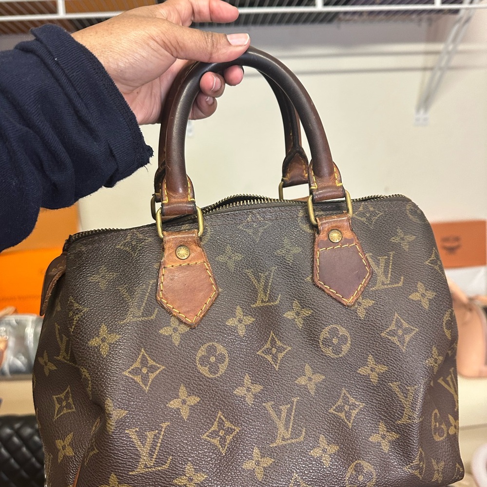 Louis Vuitton Monogram Speedy 25 *Vintage* - Picture 4 of 8